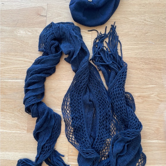 Navy scarf and beanie set - Picture 1 of 2